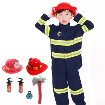  Трайес ролята на пожарникар играе професионален работник Ученици от началните и средни училища