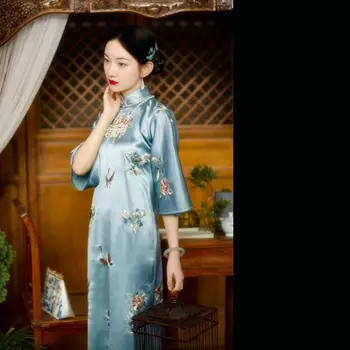  YiChengFengXu Китайското Традиционното Ретро Синя Дълга Рокля за Жените с по-Голям Ръкав, Ежедневното Свободно Атласное Рокля с Принтом и Ключалката, Елегантна Ципао